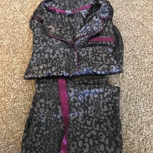 NWT Jennifer Lopez silky pajamas